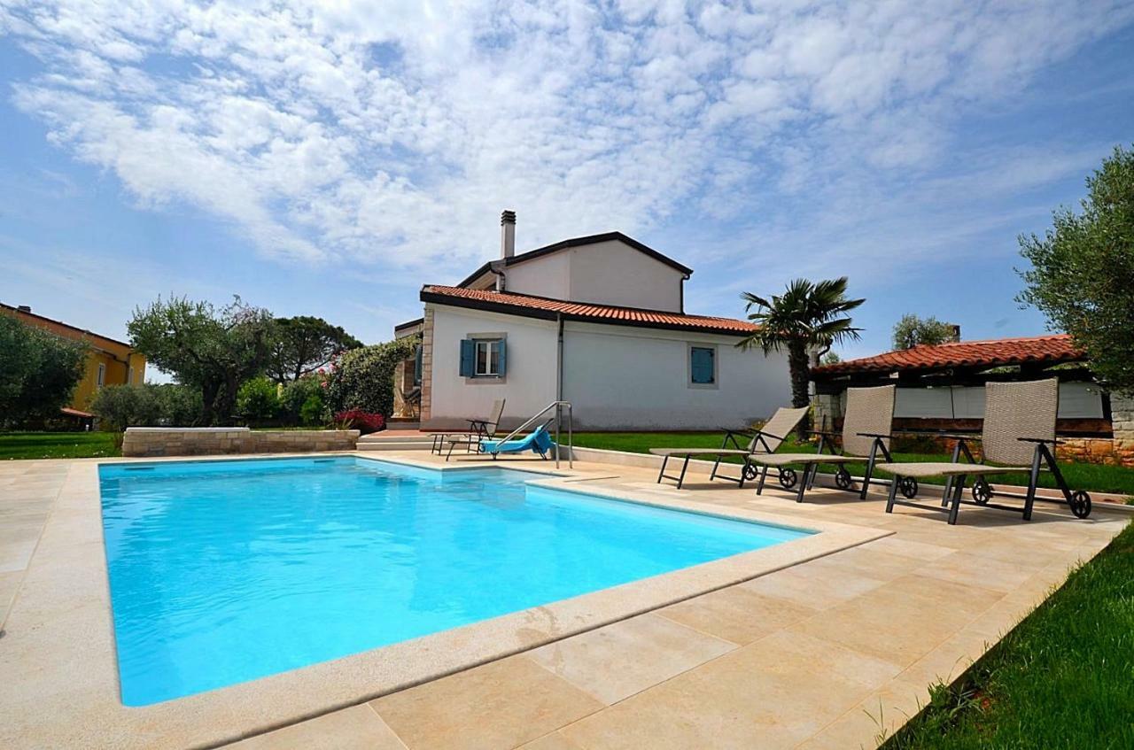 Holiday Home Sverko Novigrad Istria Exterior foto