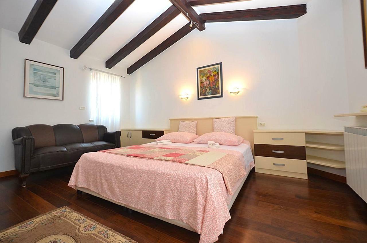 Holiday Home Sverko Novigrad Istria Exterior foto